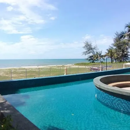 De Lavelle Suites @ Timur Bay Seafront Residence Kuantan Exterior photo