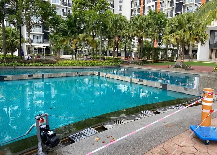De Lavelle Suites @ Timur Bay Seafront Residence