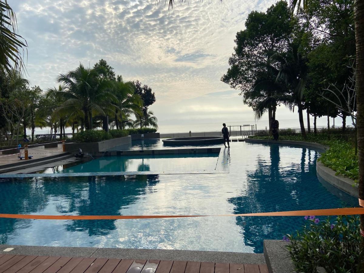 De Lavelle @ Timur Bay Seafront Apartment *
